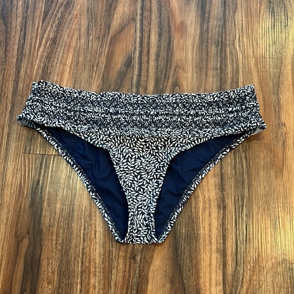 NWOT Tory Burch Costa Printed Hipster Ditsy Leaf - Picture 8 of 10